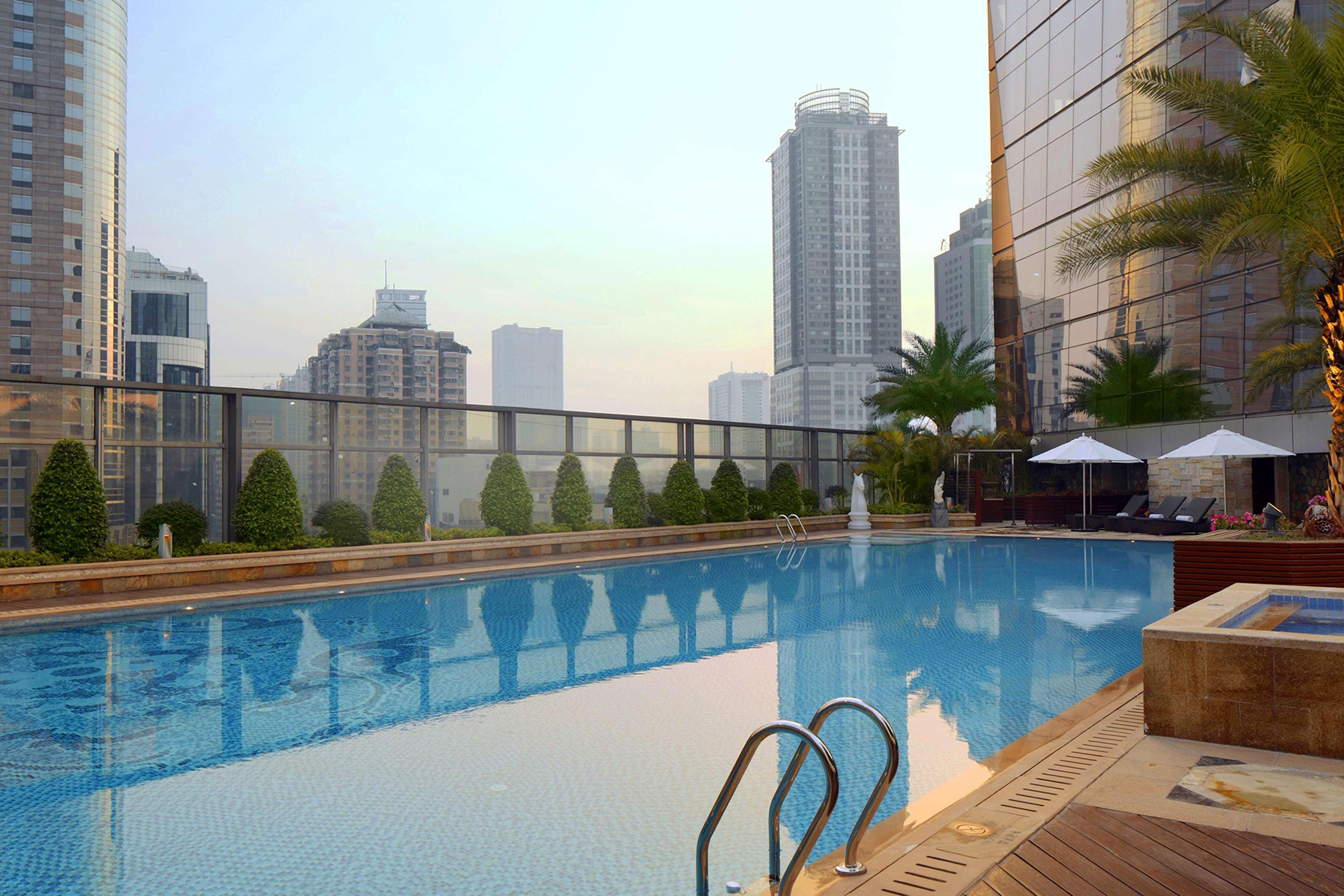 Doubletree By Hilton Guangzhou-Free Shuttle Bus To Canton Fair Complex & Overseas Buyer Registration Services During Canton Fair Period Hotel Exterior photo