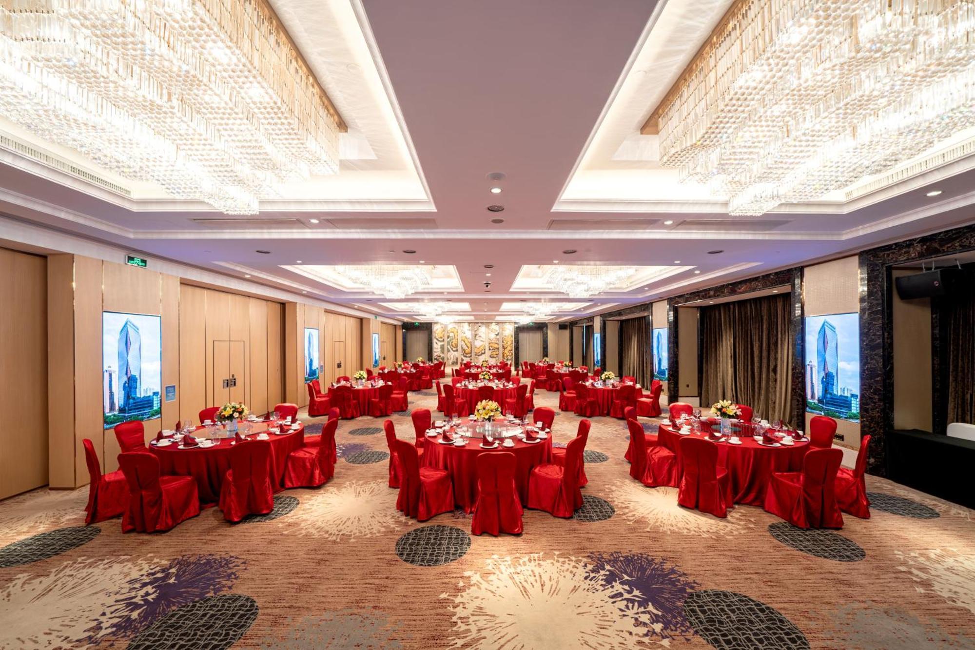 Doubletree By Hilton Guangzhou-Free Shuttle Bus To Canton Fair Complex & Overseas Buyer Registration Services During Canton Fair Period Hotel Exterior photo