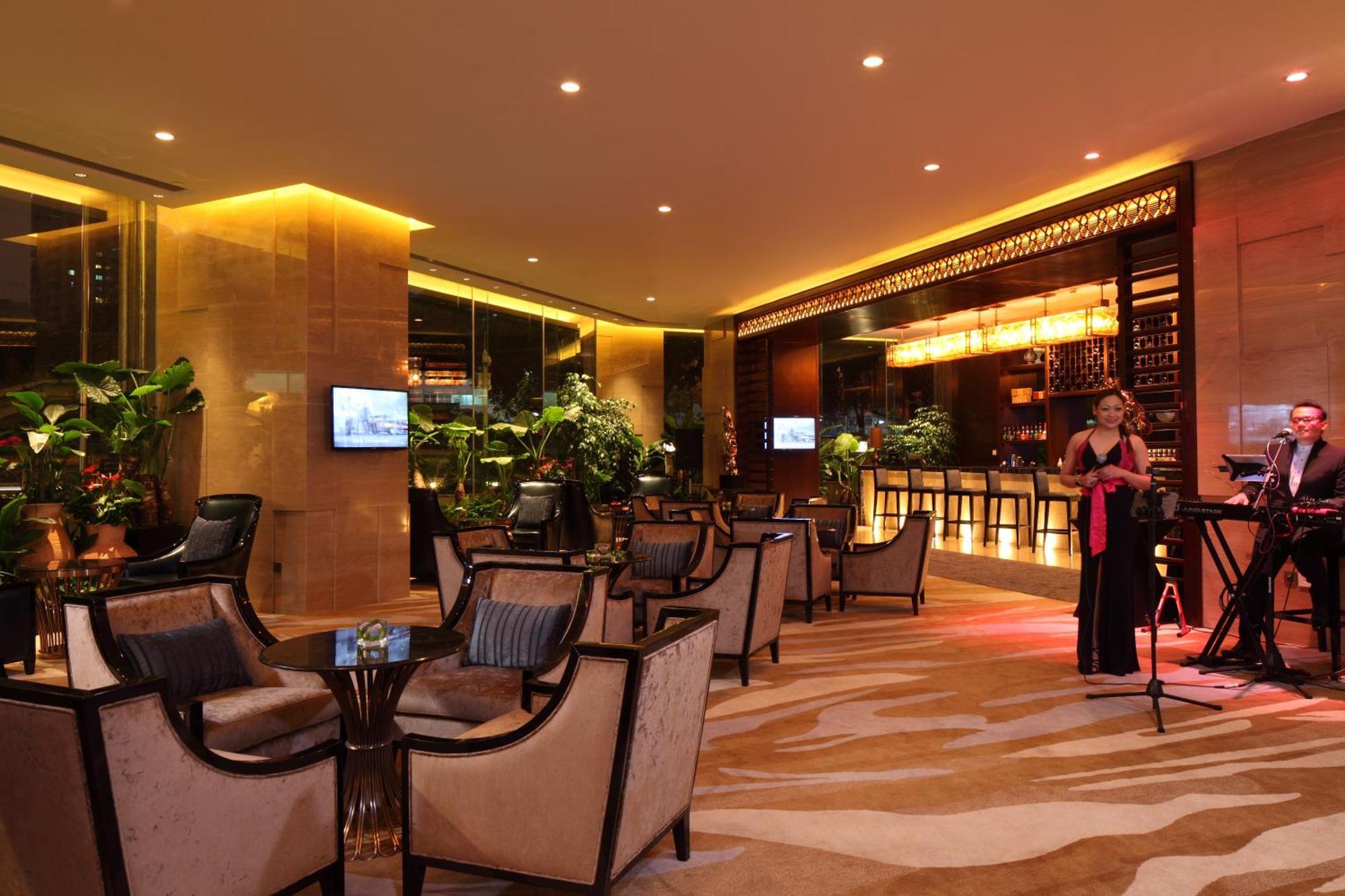 Doubletree By Hilton Guangzhou-Free Shuttle Bus To Canton Fair Complex & Overseas Buyer Registration Services During Canton Fair Period Hotel Exterior photo