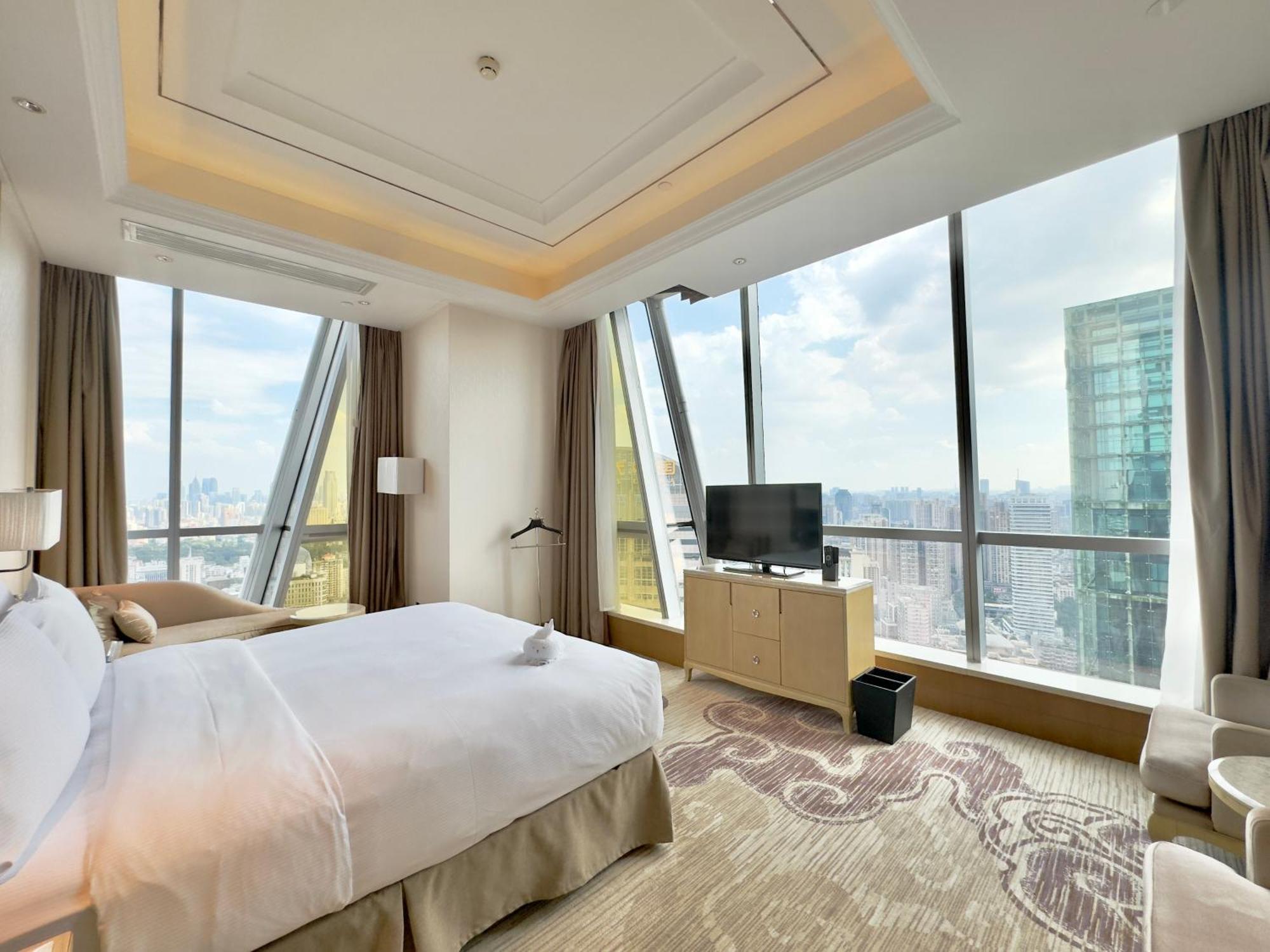 Doubletree By Hilton Guangzhou-Free Shuttle Bus To Canton Fair Complex & Overseas Buyer Registration Services During Canton Fair Period Hotel Exterior photo